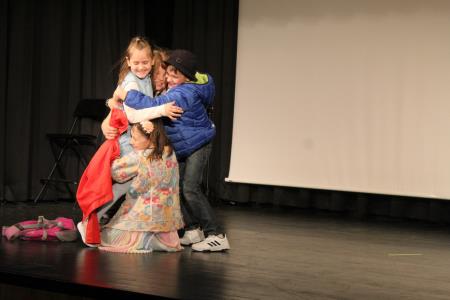 »Mamica je kakor zarja« (46)